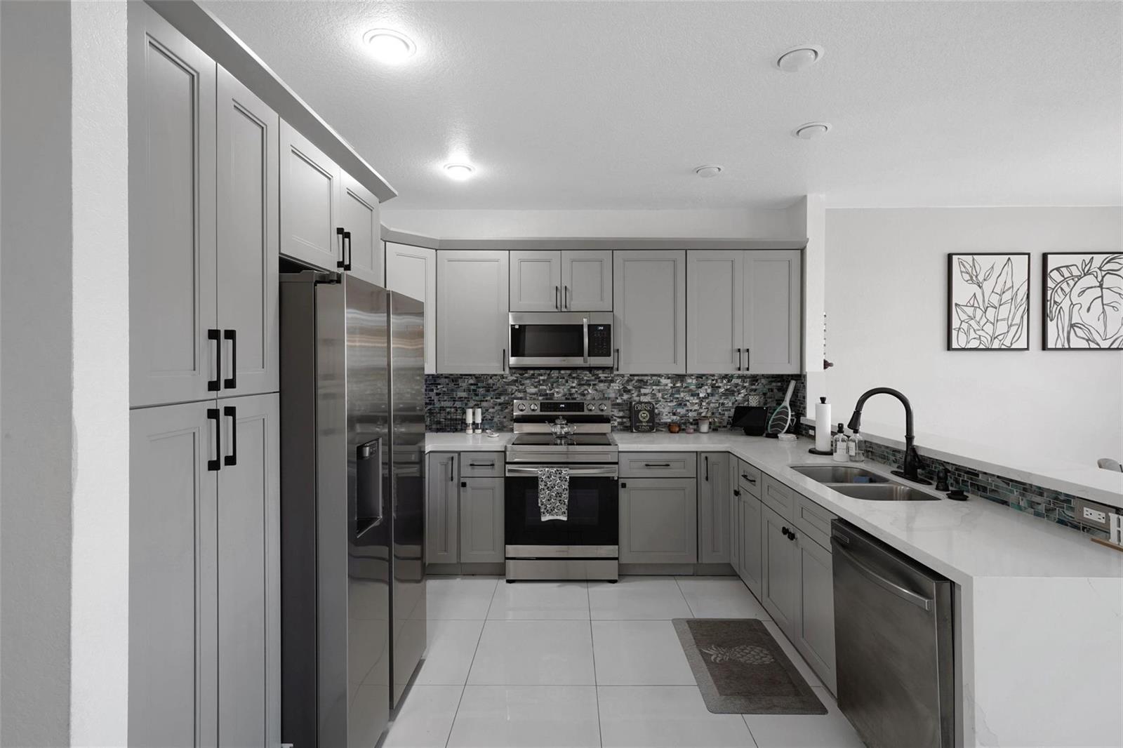 3220 NW 32ND Terrace, Oakland Park FL 33309 photo 2