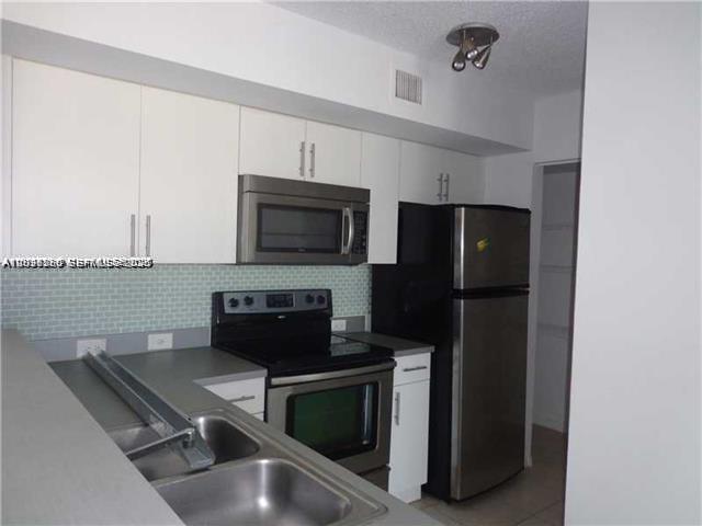 720 SW 111th Ave # 207, Pembroke Pines FL 33025 photo 5