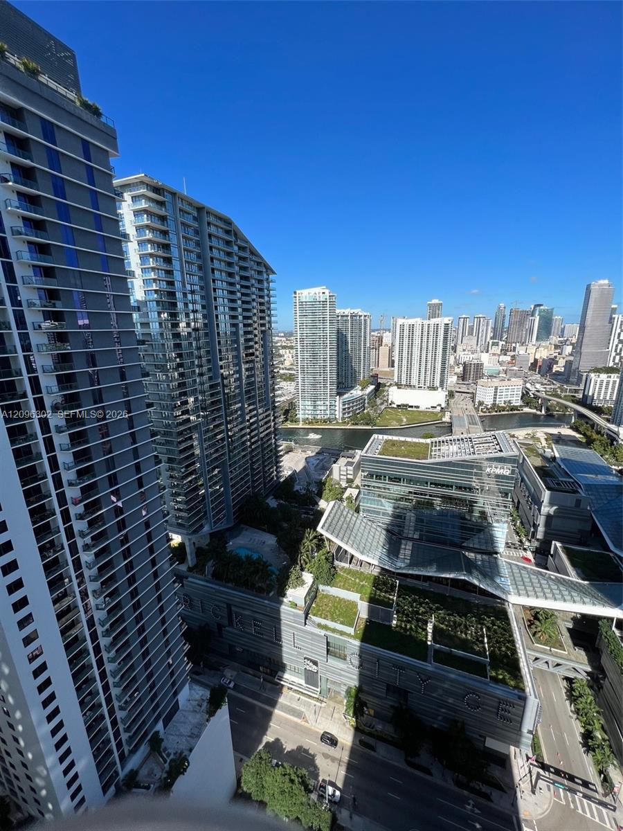 45 SW 9th St # 3709, Miami FL 33130 photo 3