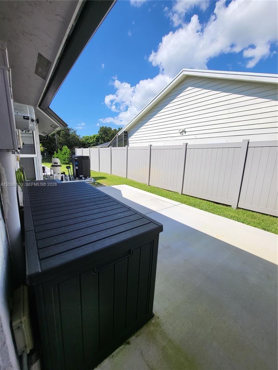 712 Juniper Pl, Wellington FL 33414 photo 4