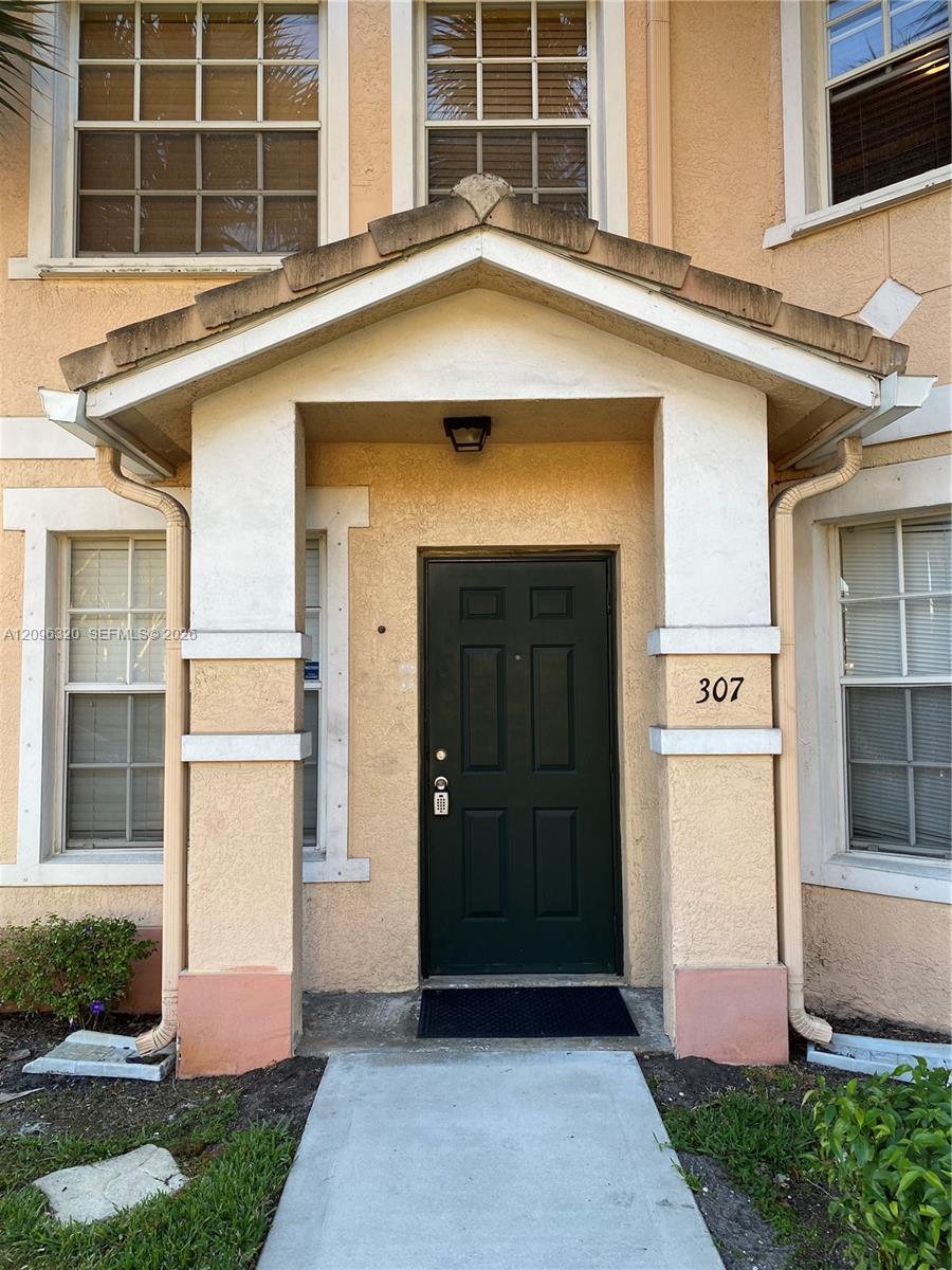 307 Belmont Ln, North Lauderdale FL 33068 photo 2