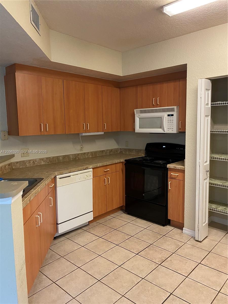 307 Belmont Ln, North Lauderdale FL 33068 photo 3