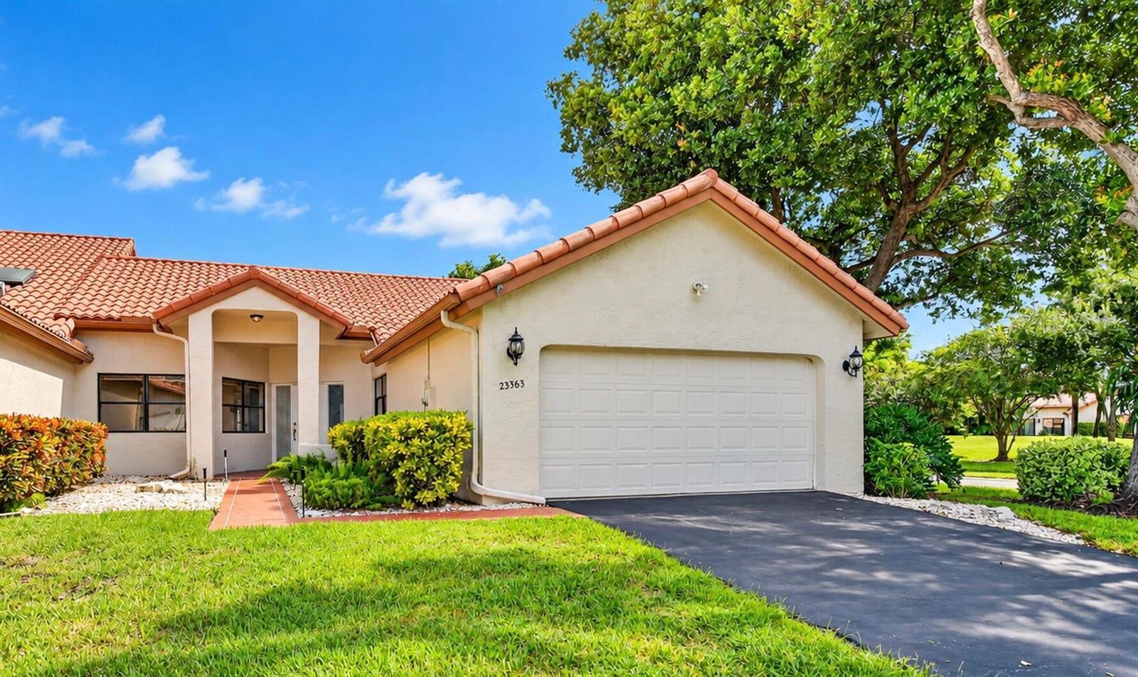 23363 Water Circle, Boca Raton FL 33486 photo 2