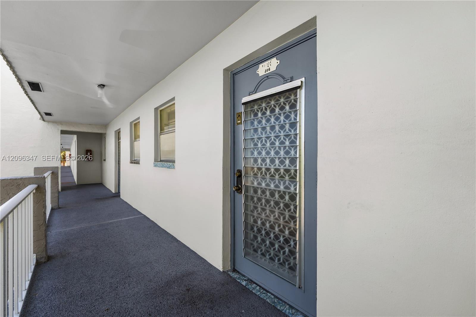 8450 Sunrise Lakes Blvd # 306, Sunrise FL 33322 photo 2