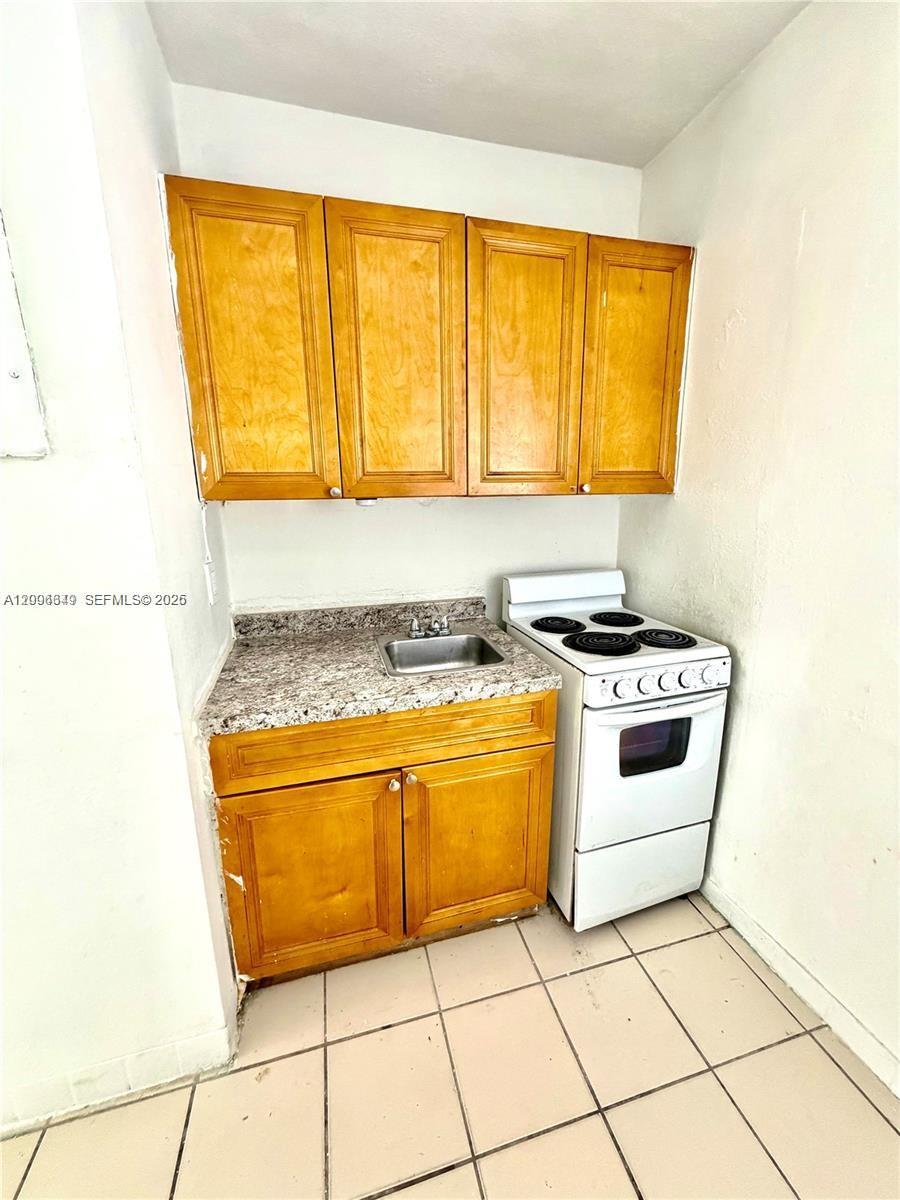 2041 Jackson st # 2, Hollywood FL 33020 photo 3