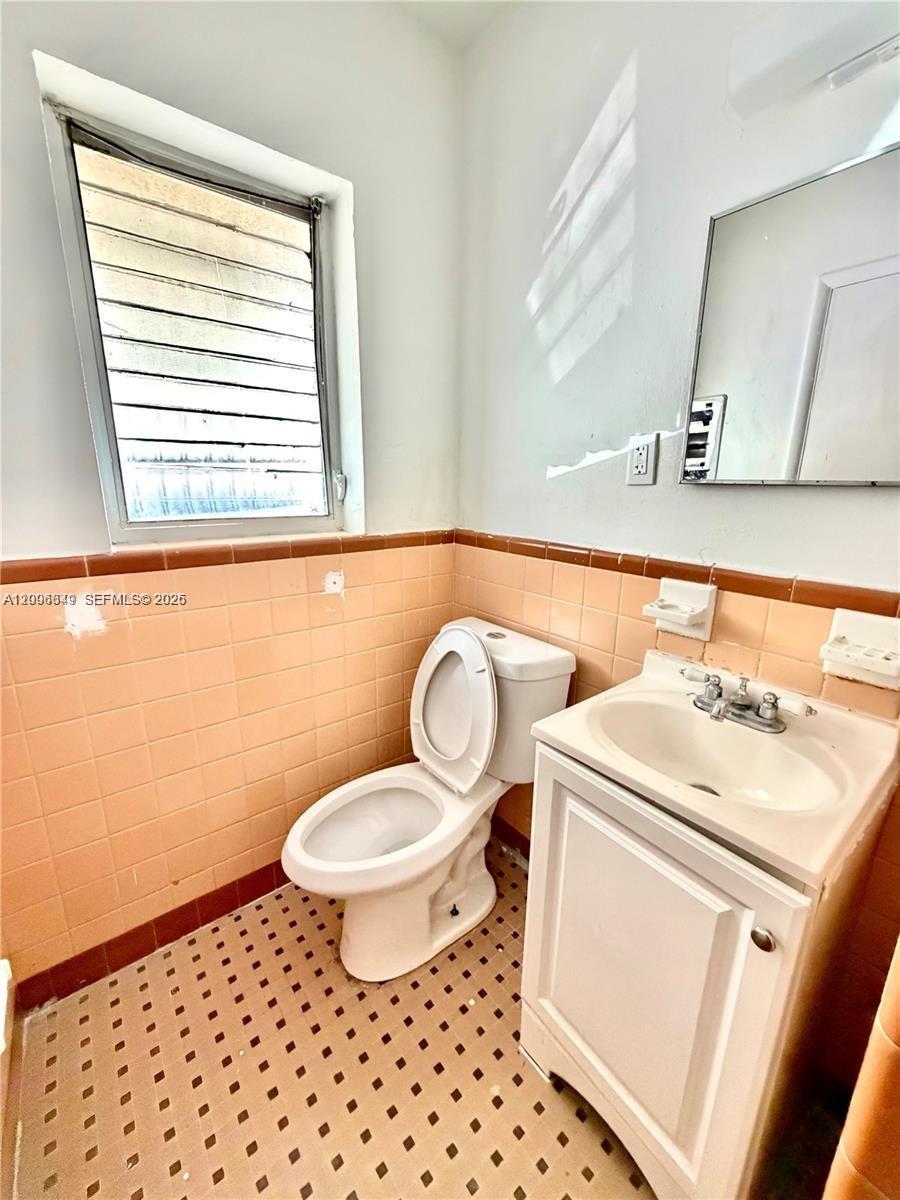 2041 Jackson st # 2, Hollywood FL 33020 photo 5