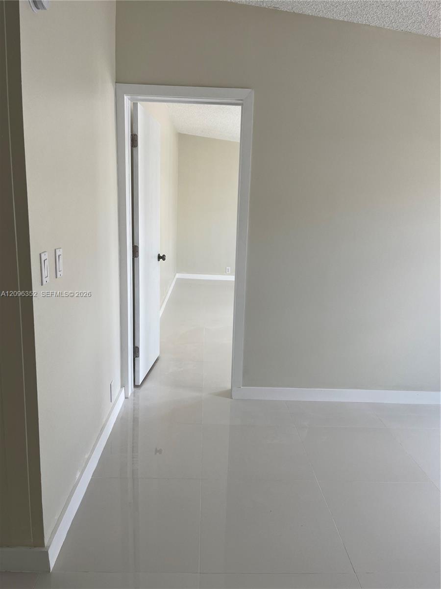 19800 SW 180, Miami FL 33187 photo 5