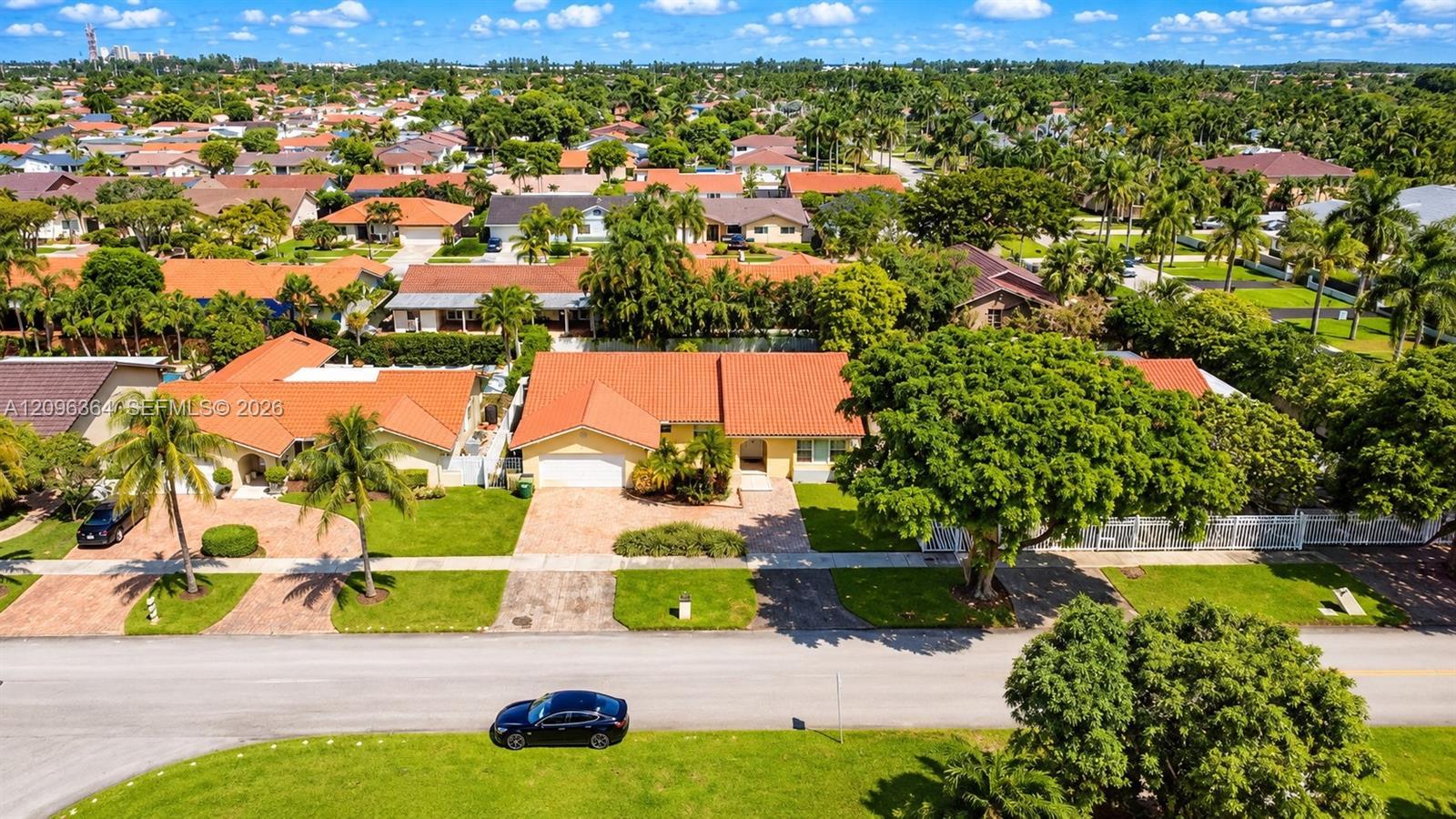 13211 SW 2nd St, Miami FL 33184 photo 3
