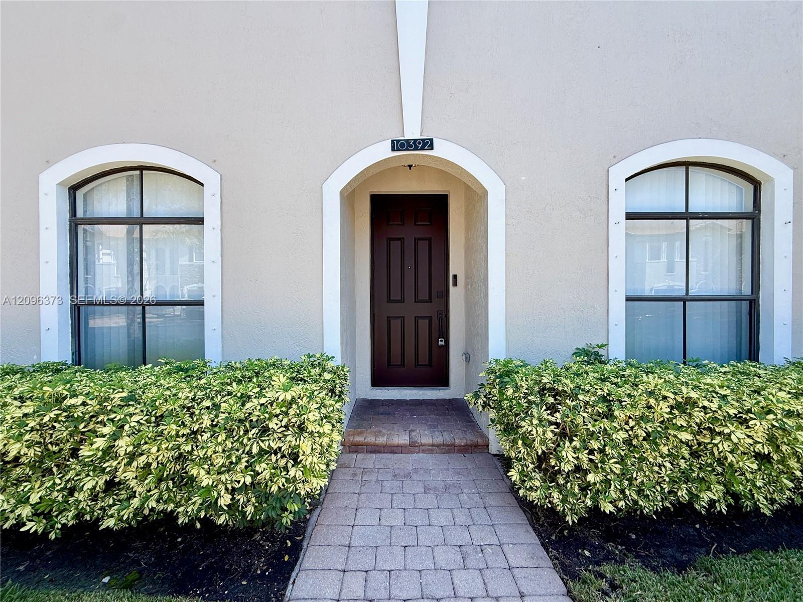 10392 NW 31st Ter, Doral FL 33172 photo 2
