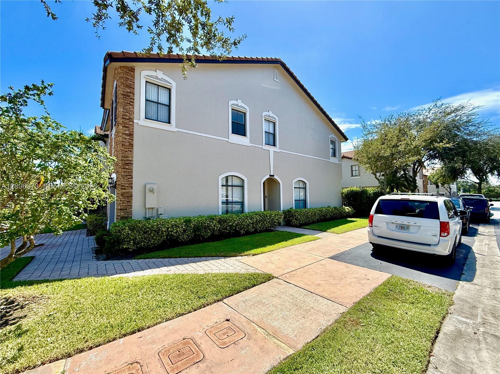 10392 NW 31st Ter, Doral FL 33172 photo 3