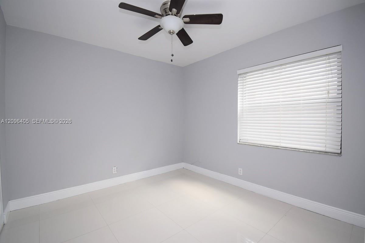 14 Chestnut Cir, Cooper City FL 33026 photo 3