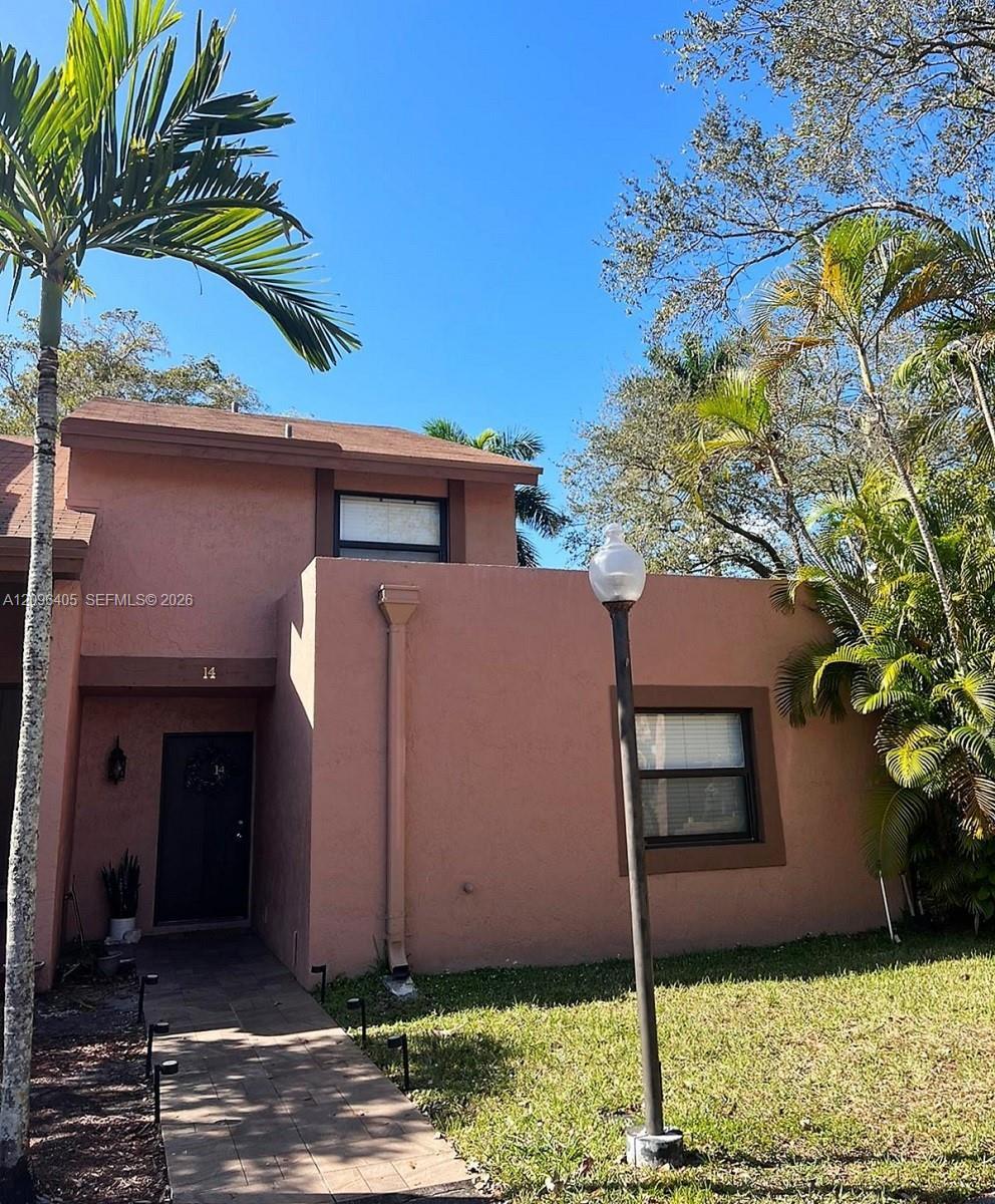 14 Chestnut Cir, Cooper City FL 33026