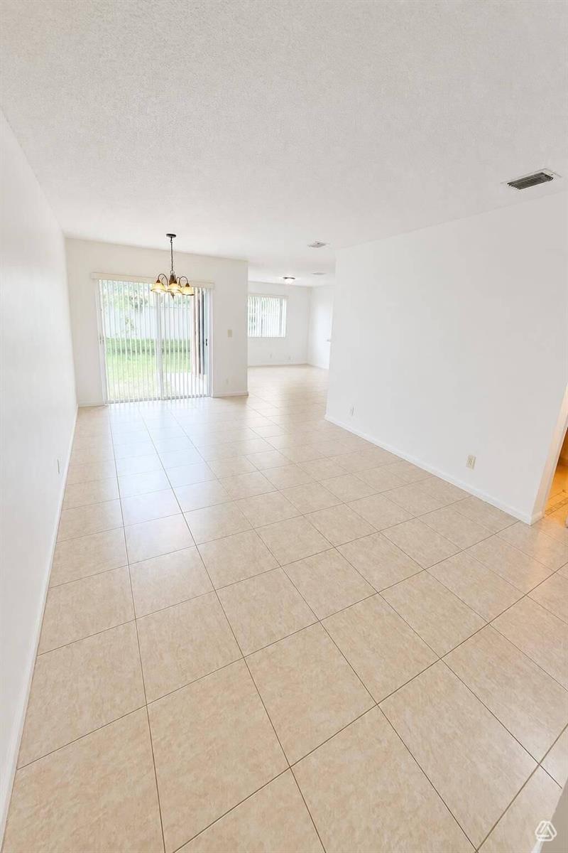 7137 SIENNA RIDGE Lane, Lauderhill FL 33319 photo 4