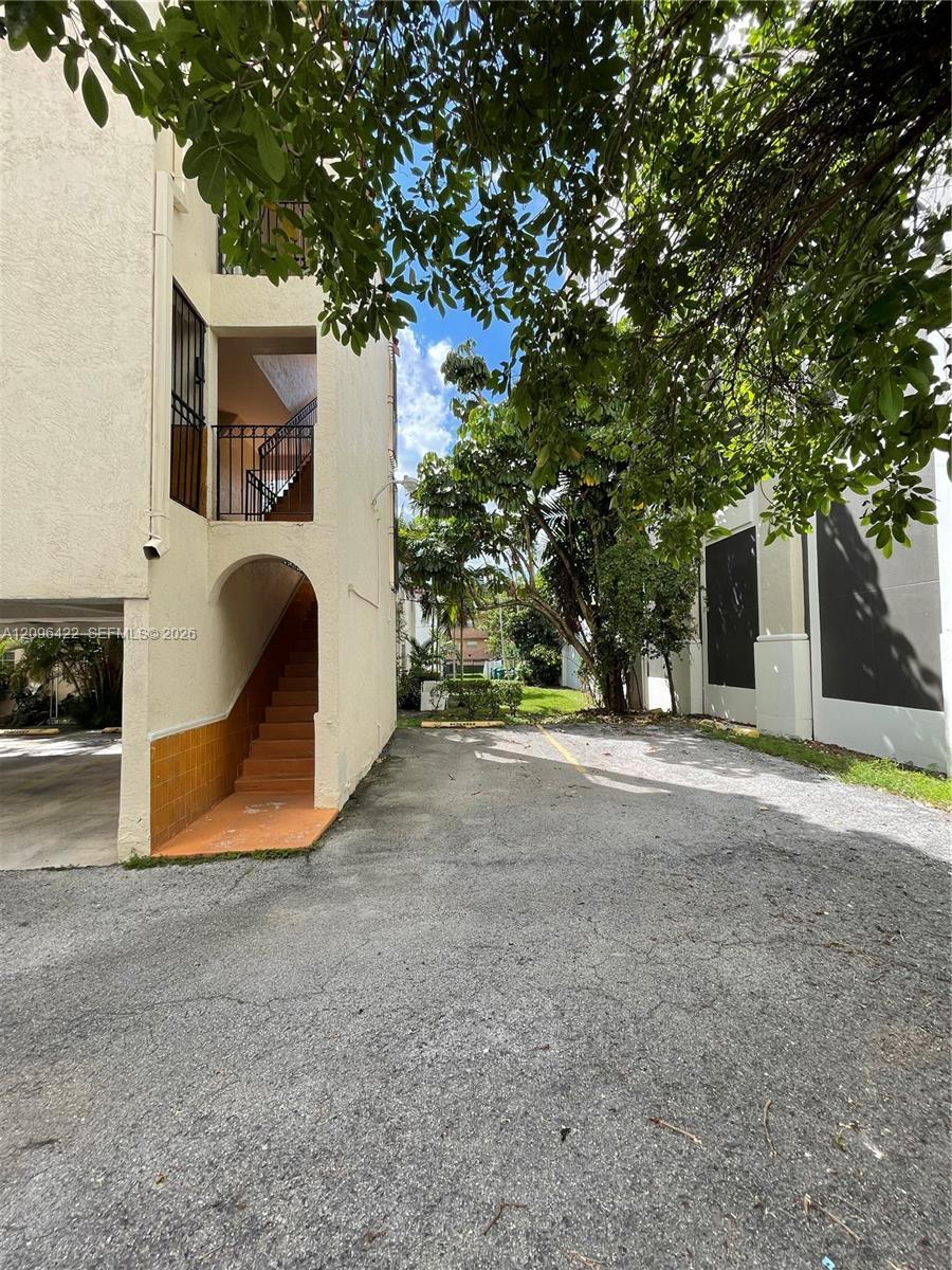 211 Sidonia Ave # 4, Coral Gables FL 33134 photo 4