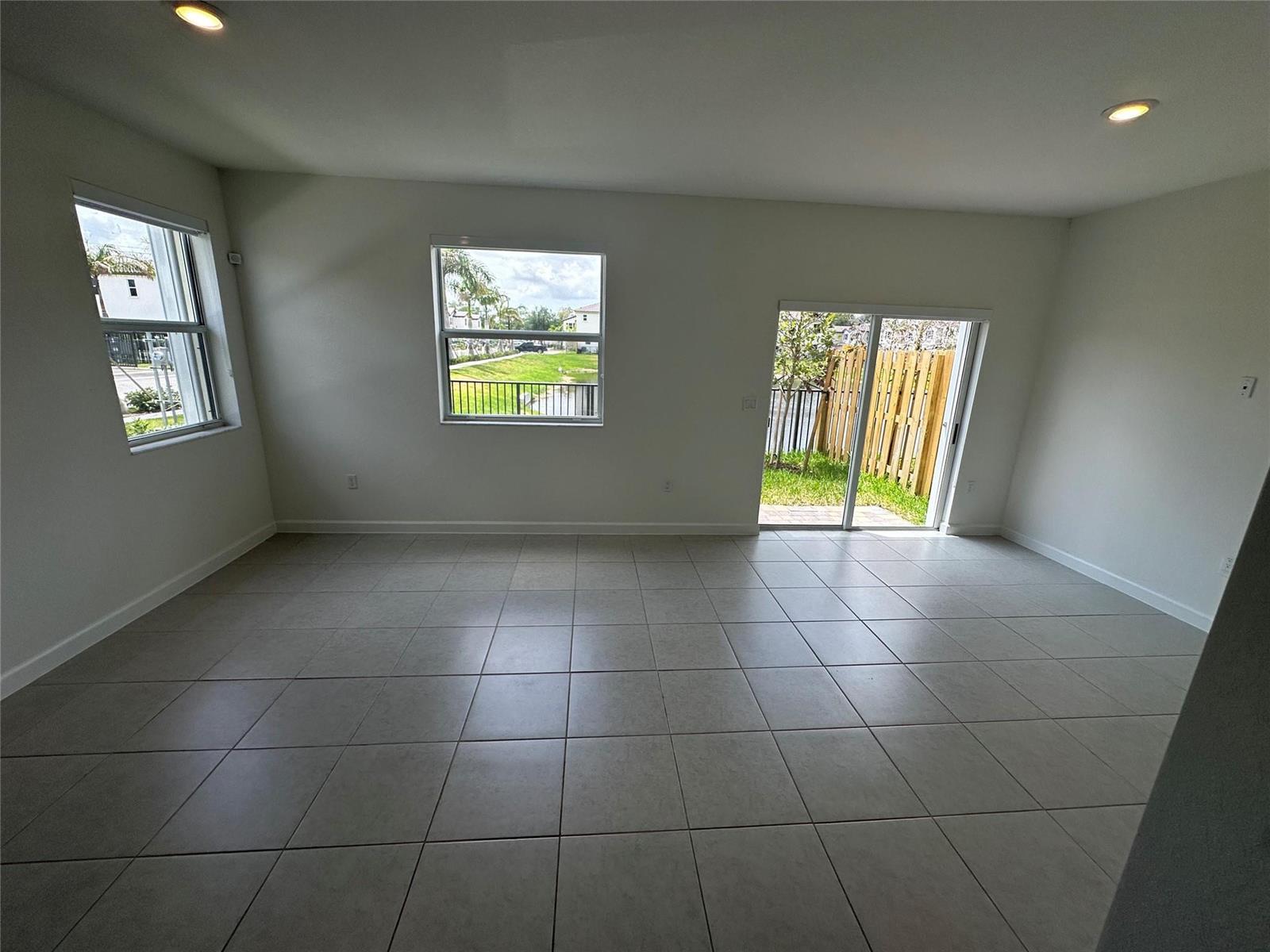 5504 NW 27TH Place, Lauderhill FL 33313 photo 2