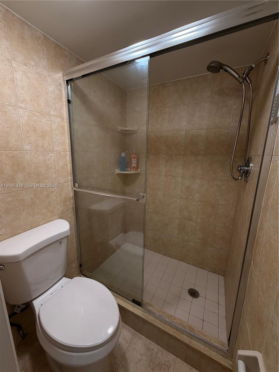 1021 Mockingbird Ln # 404, Plantation FL 33324 photo 3