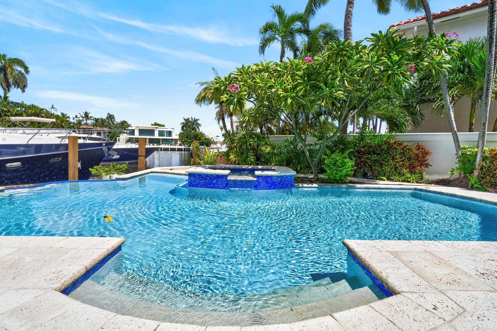 2561 LUCILLE Drive, Fort Lauderdale FL 33316 photo 4