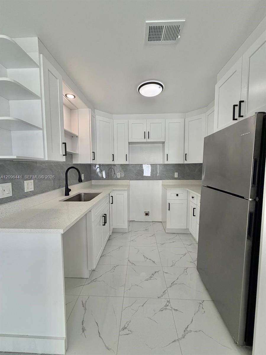 797 Crystal Lake Dr # 797, Deerfield Beach FL 33064 photo 3
