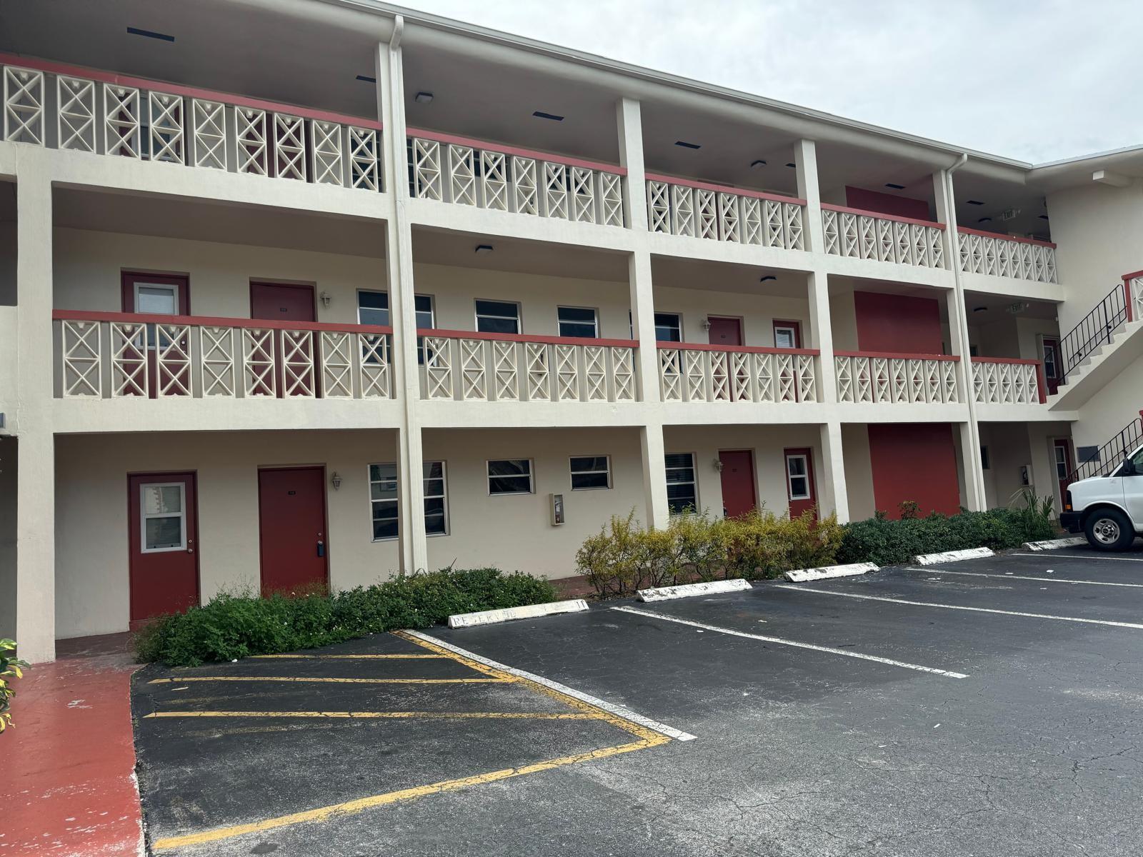4730 NW 10TH Court # 112, Plantation FL 33313