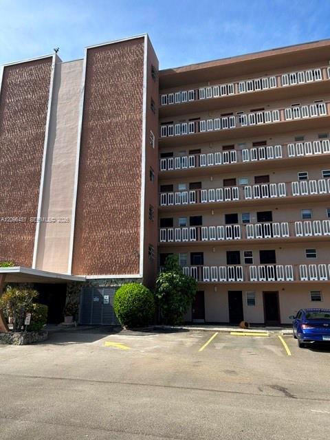 Hallandale Beach, FL 33009 photo 3