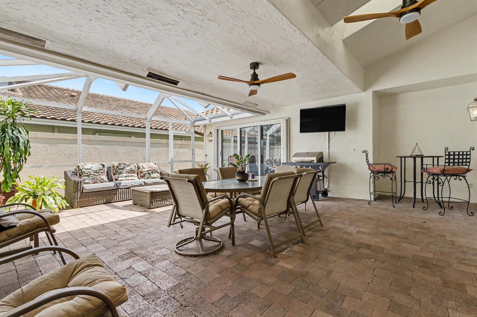 7021 FALLS Road E, Boynton Beach FL 33437 photo 2