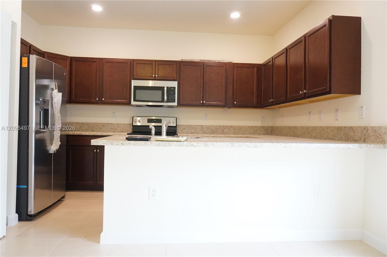 9345 W 33rd Ln, Hialeah FL 33018 photo 5