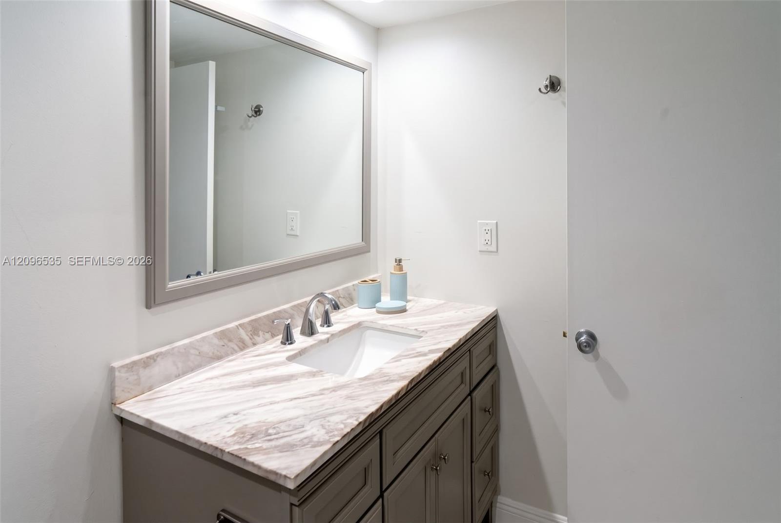 19390 Collins Ave # 706, Sunny Isles Beach FL 33160 photo 5