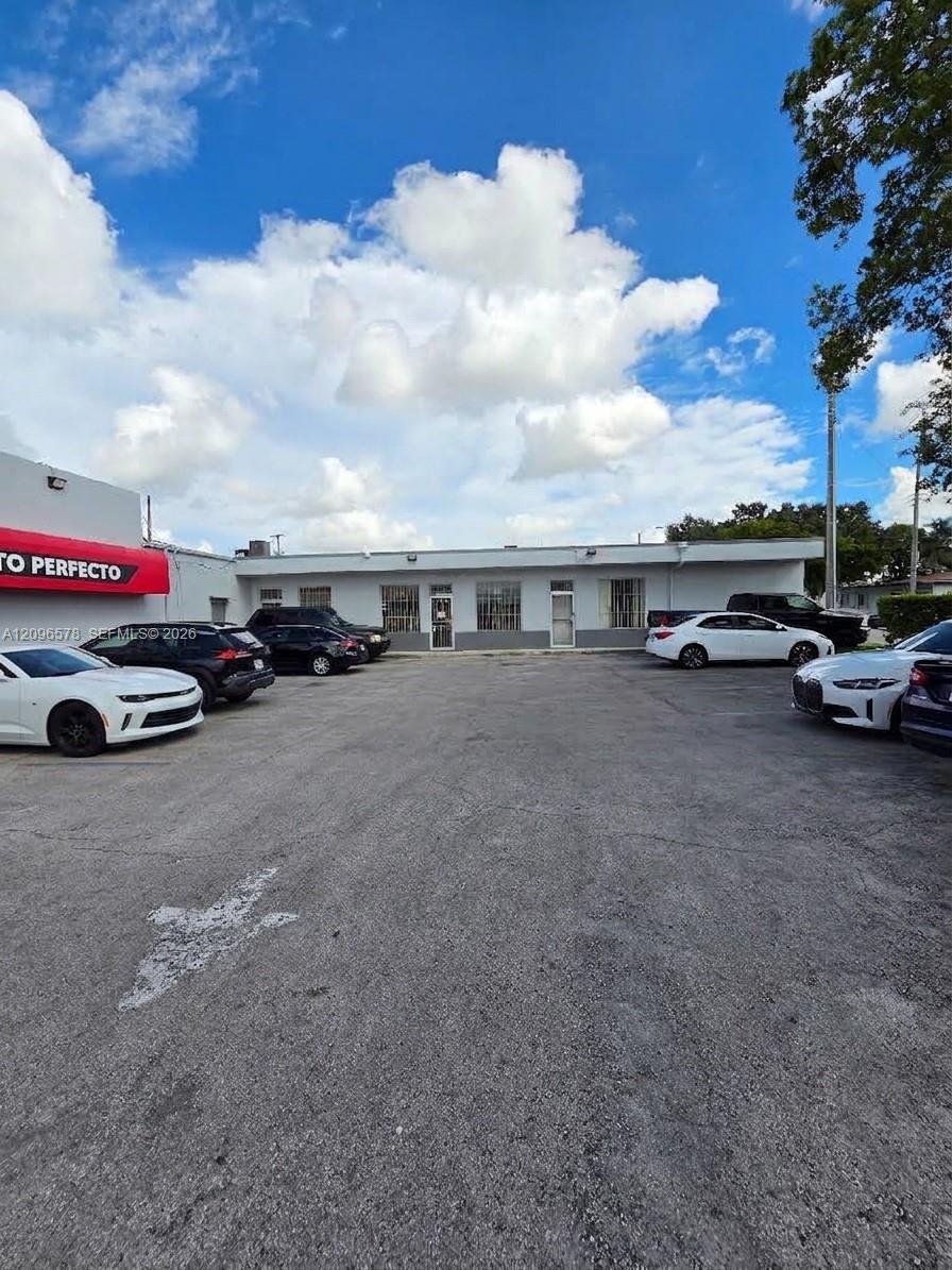 5675 W Flagler St, Miami FL 33134
