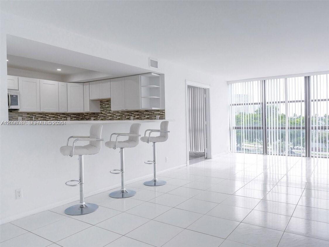 1000 Parkview Dr # 501, Hallandale Beach FL 33009 photo 2
