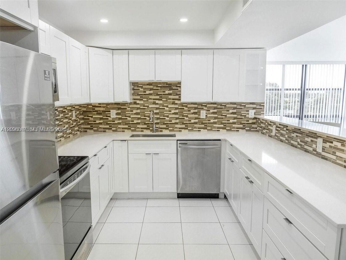 1000 Parkview Dr # 501, Hallandale Beach FL 33009 photo 4