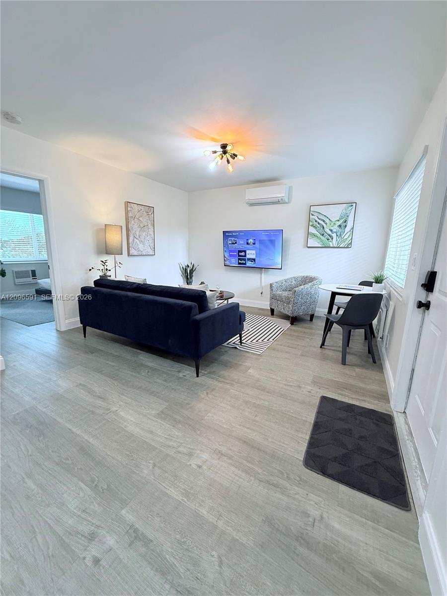 735 NE 15th St # 4, Fort Lauderdale FL 33304 photo 4