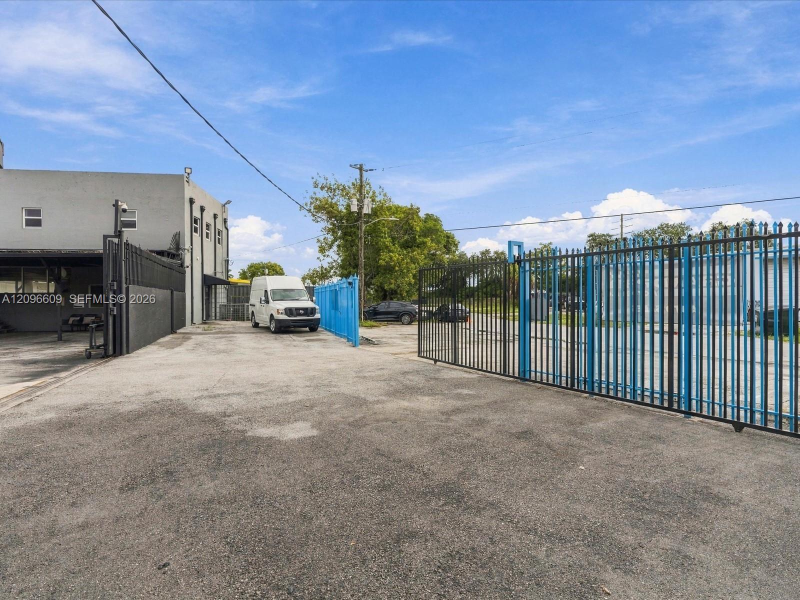 17200 NW 2nd Ct, Miami Gardens FL 33169 photo 5