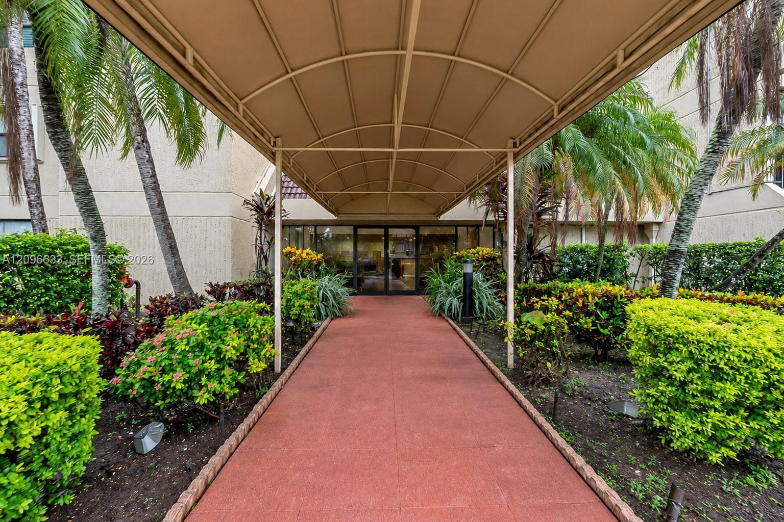 220 Lakeview Dr # 205, Weston FL 33326 photo 5