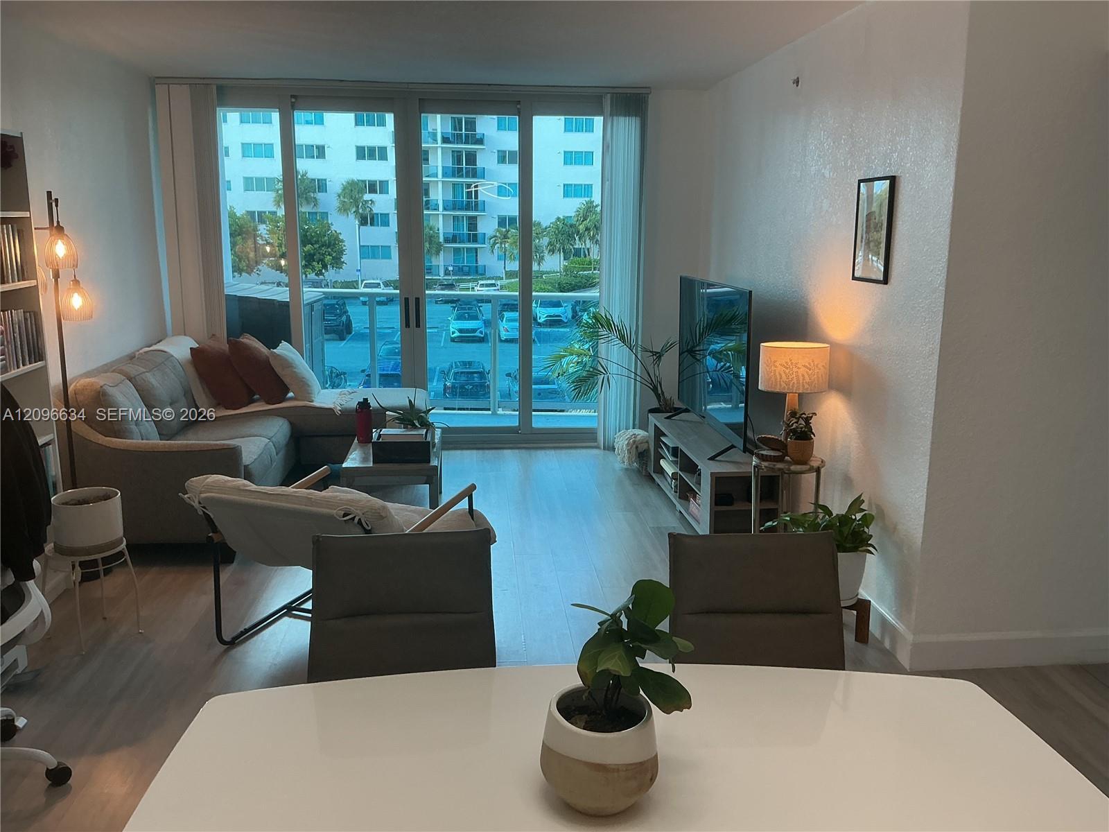 7501 E Treasure Dr # 2L, North Bay Village FL 33141 photo 4