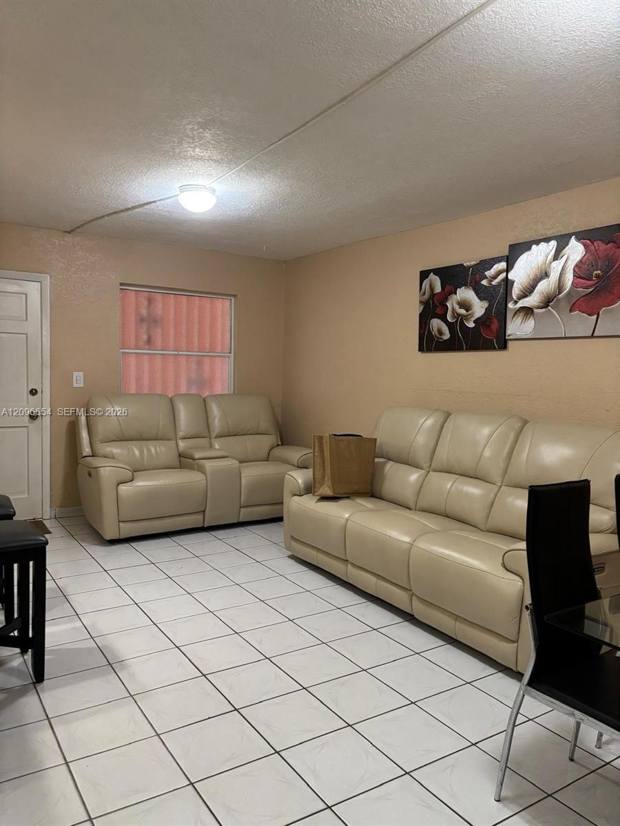 Hialeah, FL 33012 photo 2
