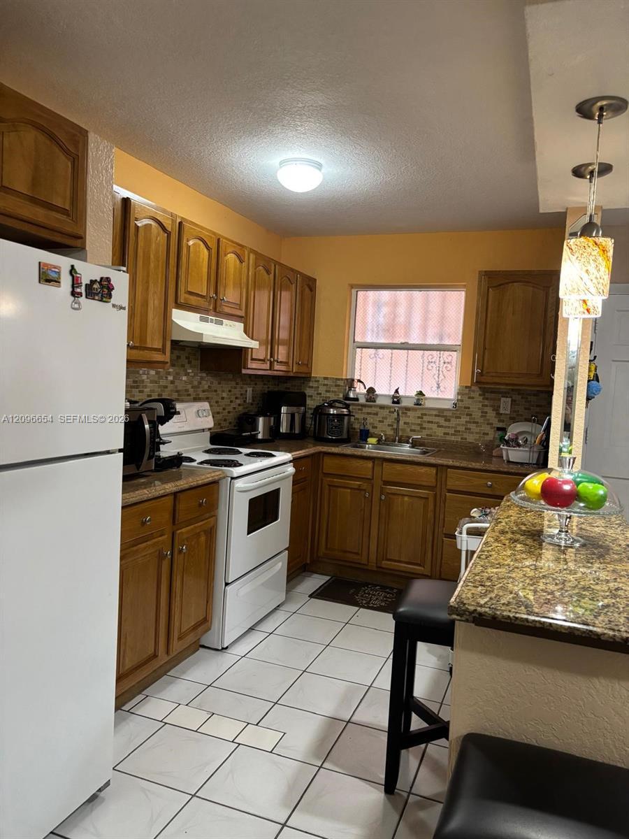 Hialeah, FL 33012 photo 5