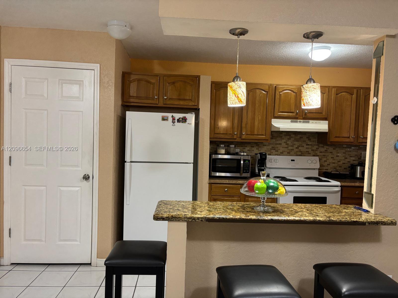Hialeah, FL 33012 photo 4