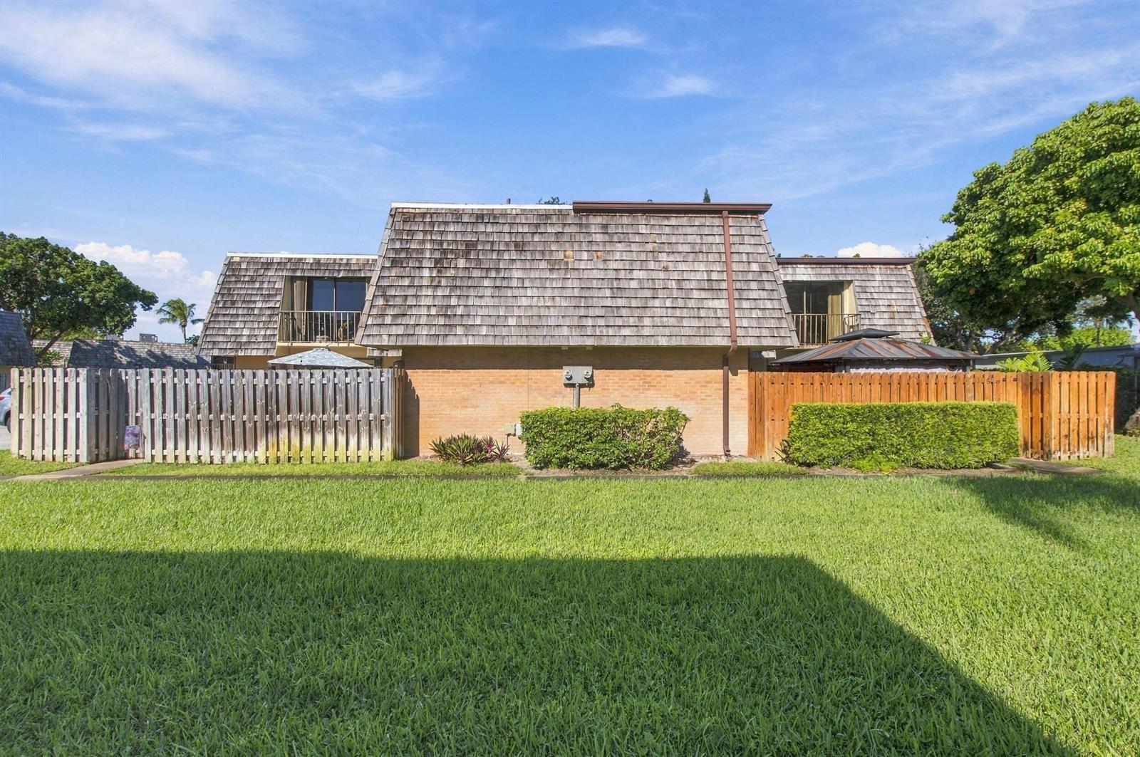 159 LAKE ARBOR Drive, Palm Springs FL 33461 photo 4