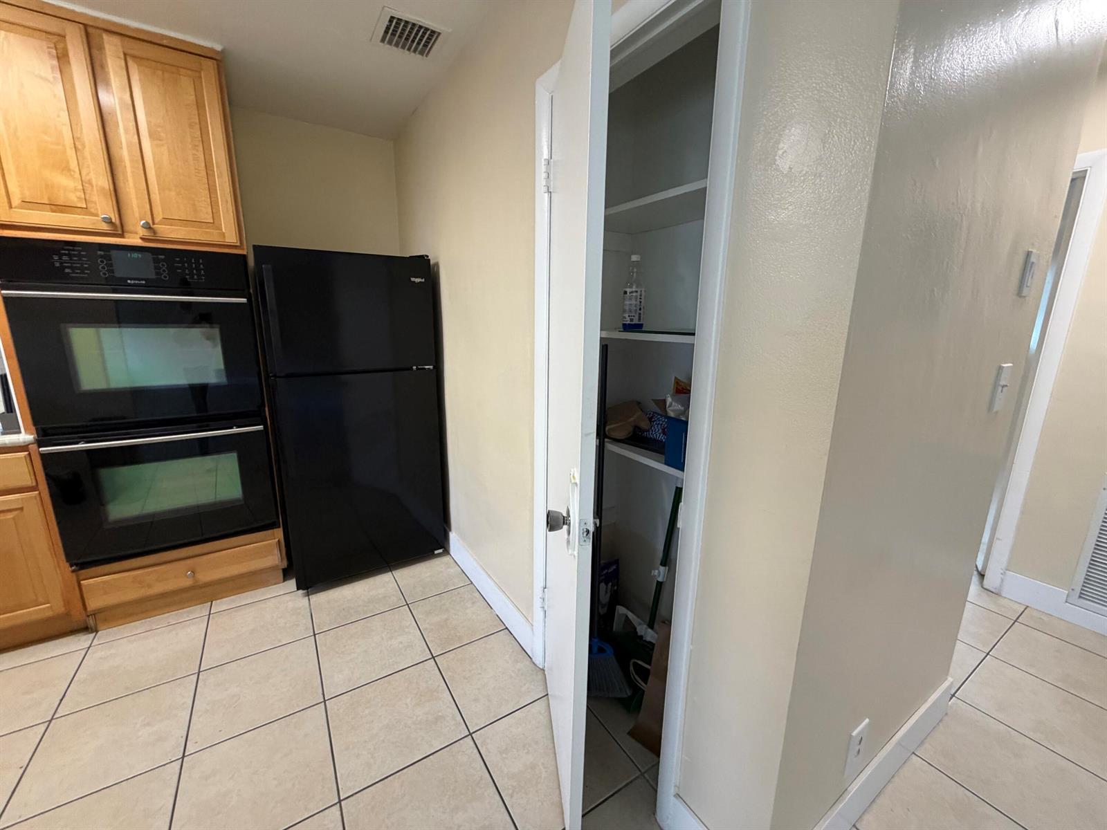 905 SE 15TH Street # 2, Fort Lauderdale FL 33316 photo 5