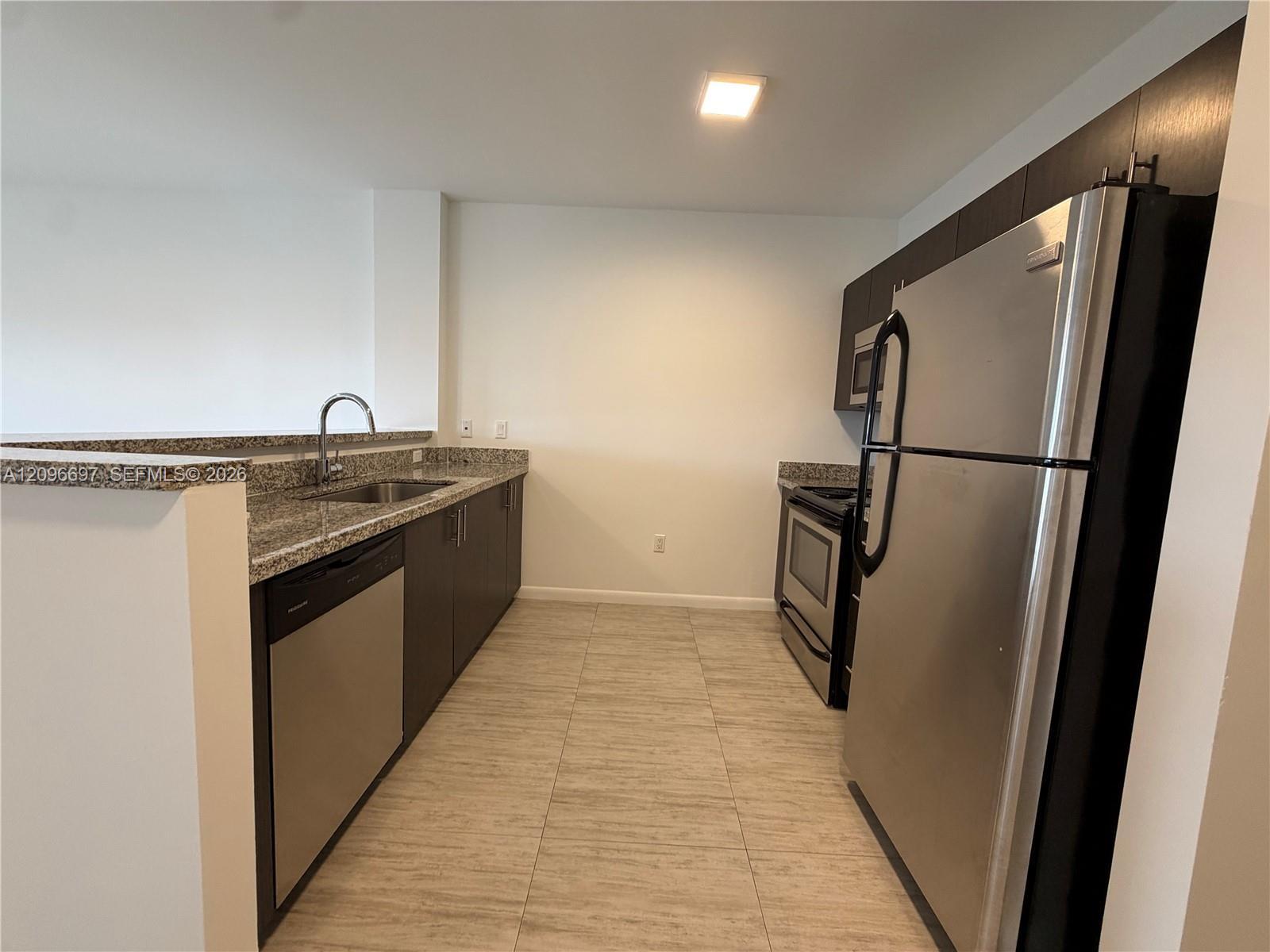 1801 SW 32nd Ave # 606, Miami FL 33145 photo 3