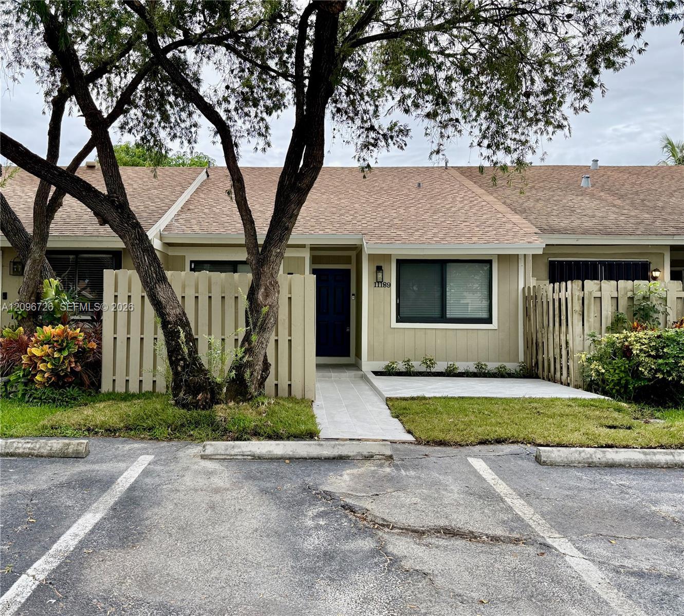 11189 NW 37th St, Sunrise FL 33351 photo 2