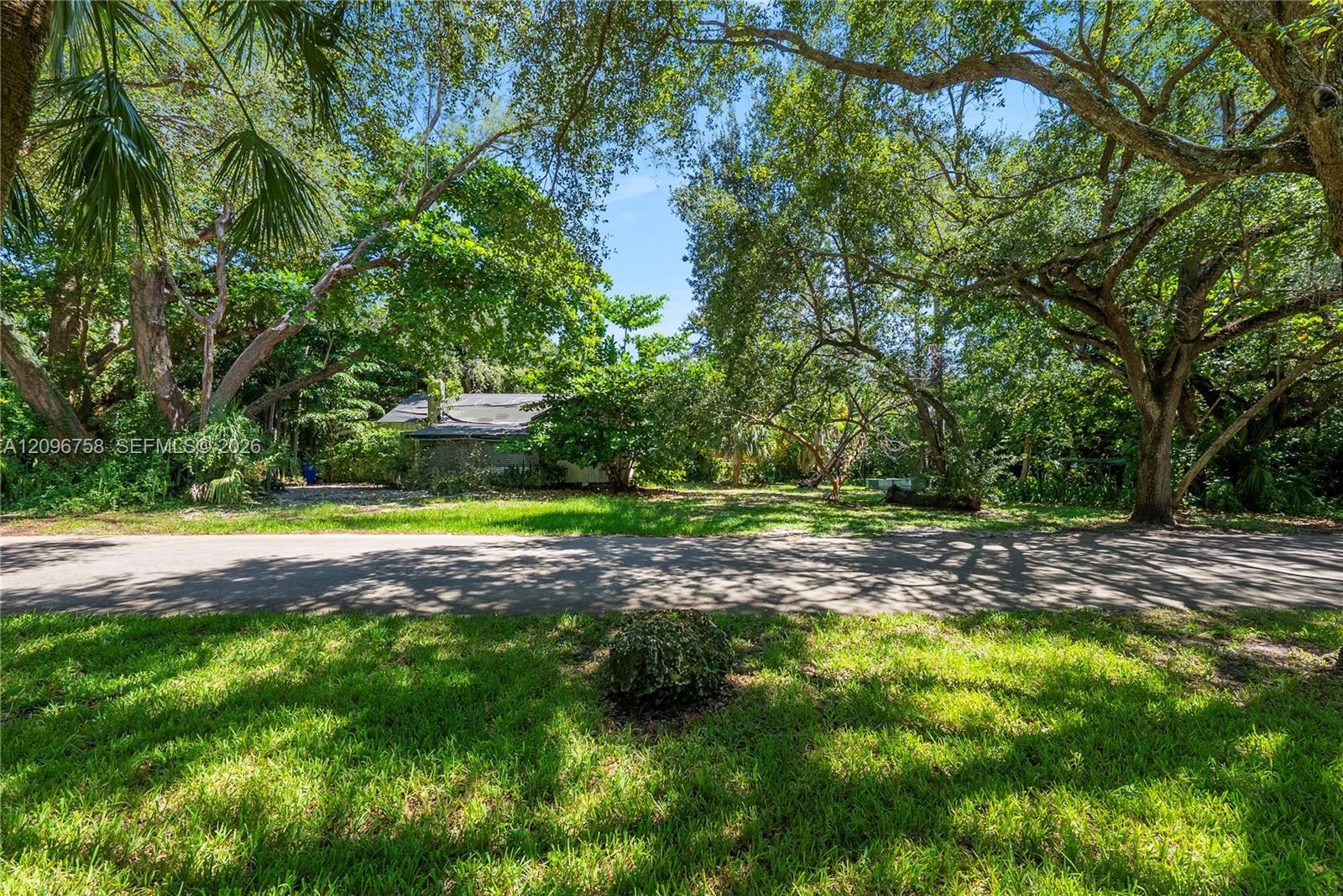 3598 Avocado Ave, Miami FL 33133 photo 2