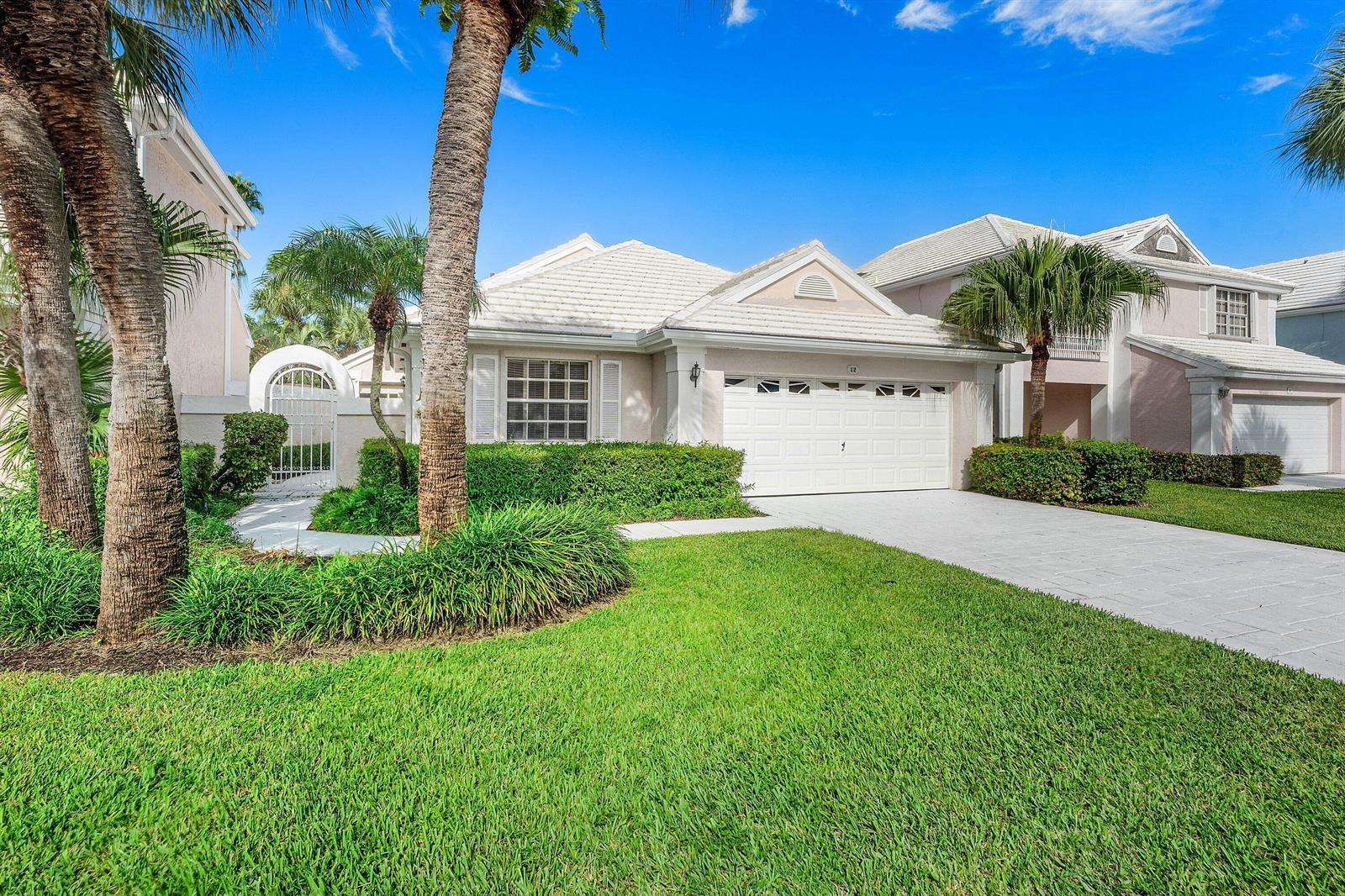 12 Elgin Lane, Palm Beach Gardens FL 33418 photo 2