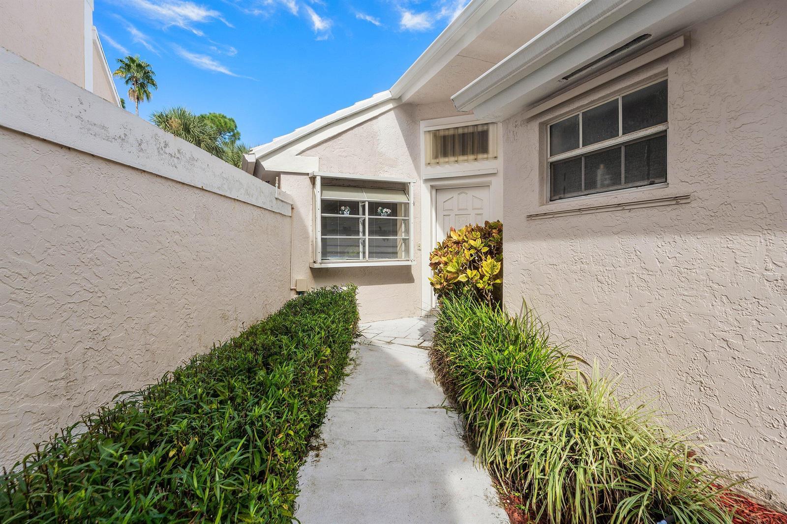 12 Elgin Lane, Palm Beach Gardens FL 33418 photo 5