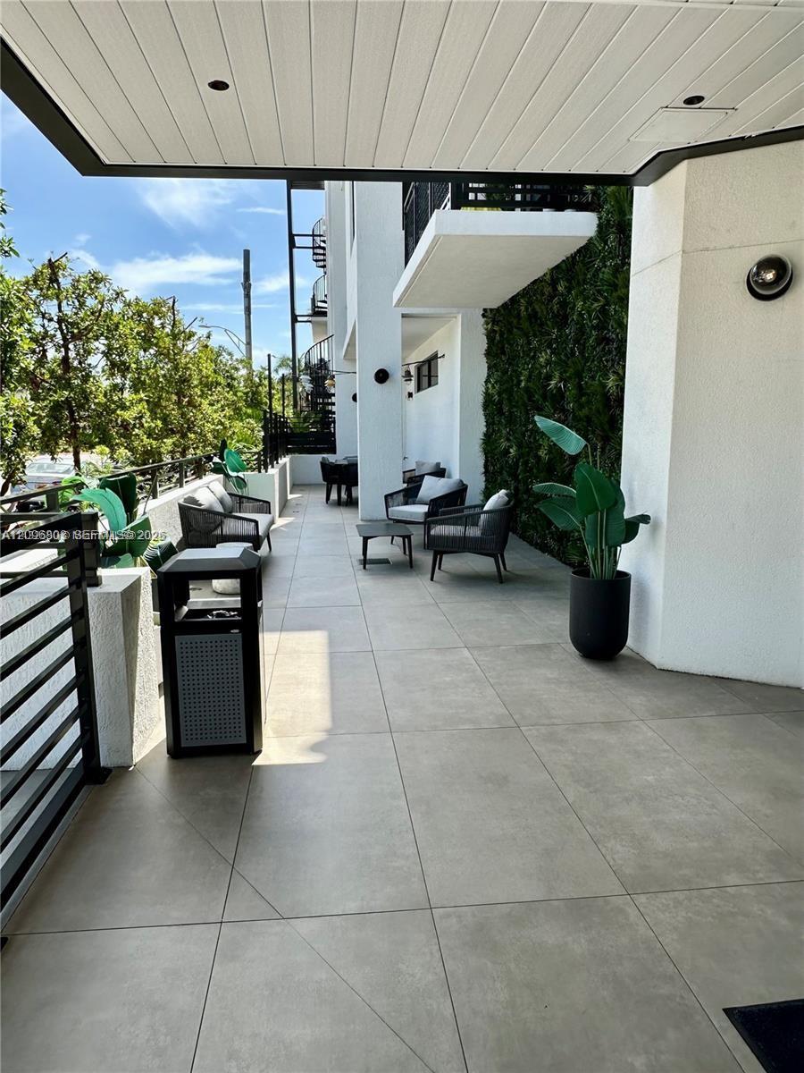 1030 15th St # 316, Miami Beach FL 33139 photo 3