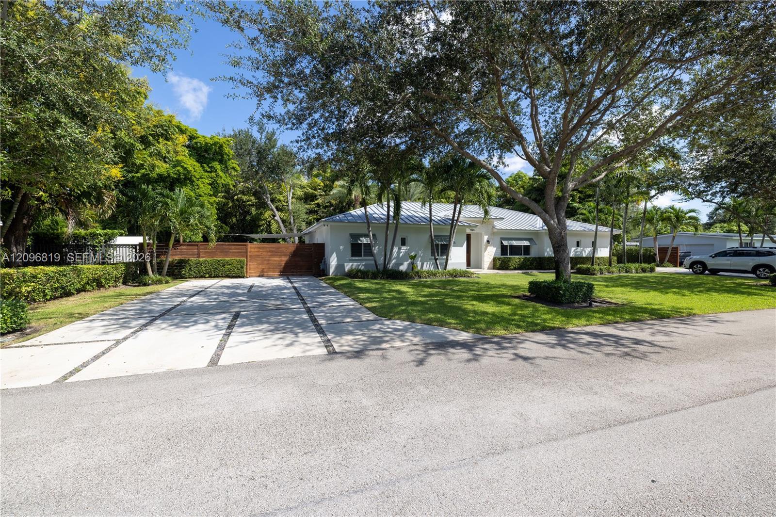7985 SW 99th St, Miami FL 33156 photo 2
