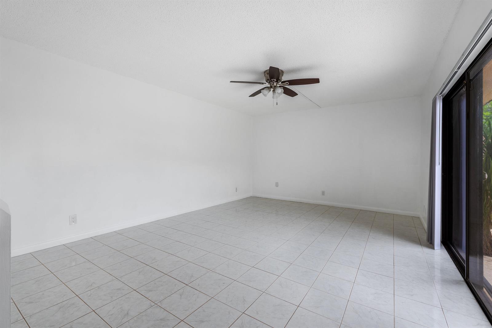 124 LAKE ARBOR Drive, Palm Springs FL 33461 photo 3