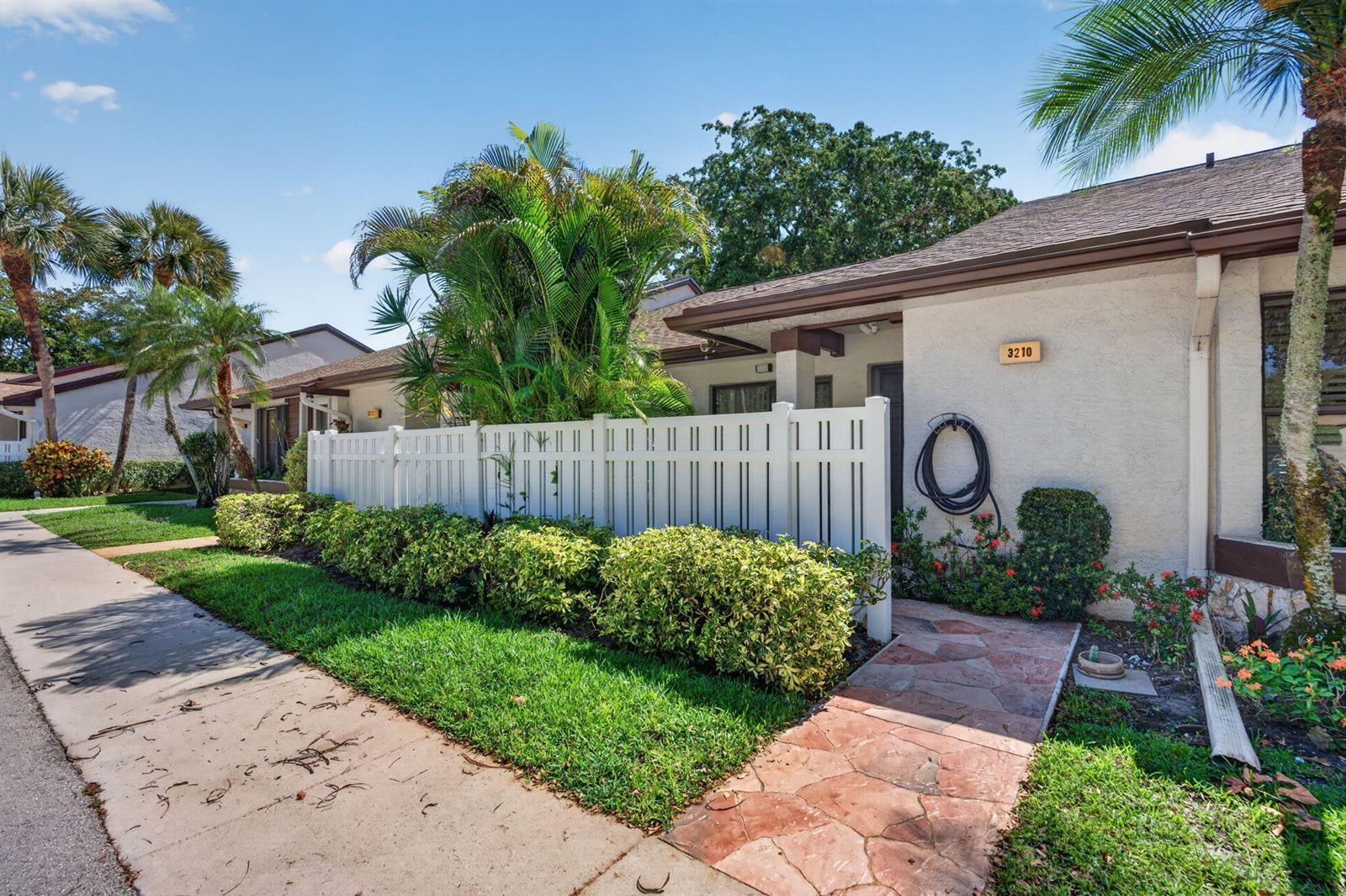 3210 CARAMBOLA Circle S, Coconut Creek FL 33066 photo 5