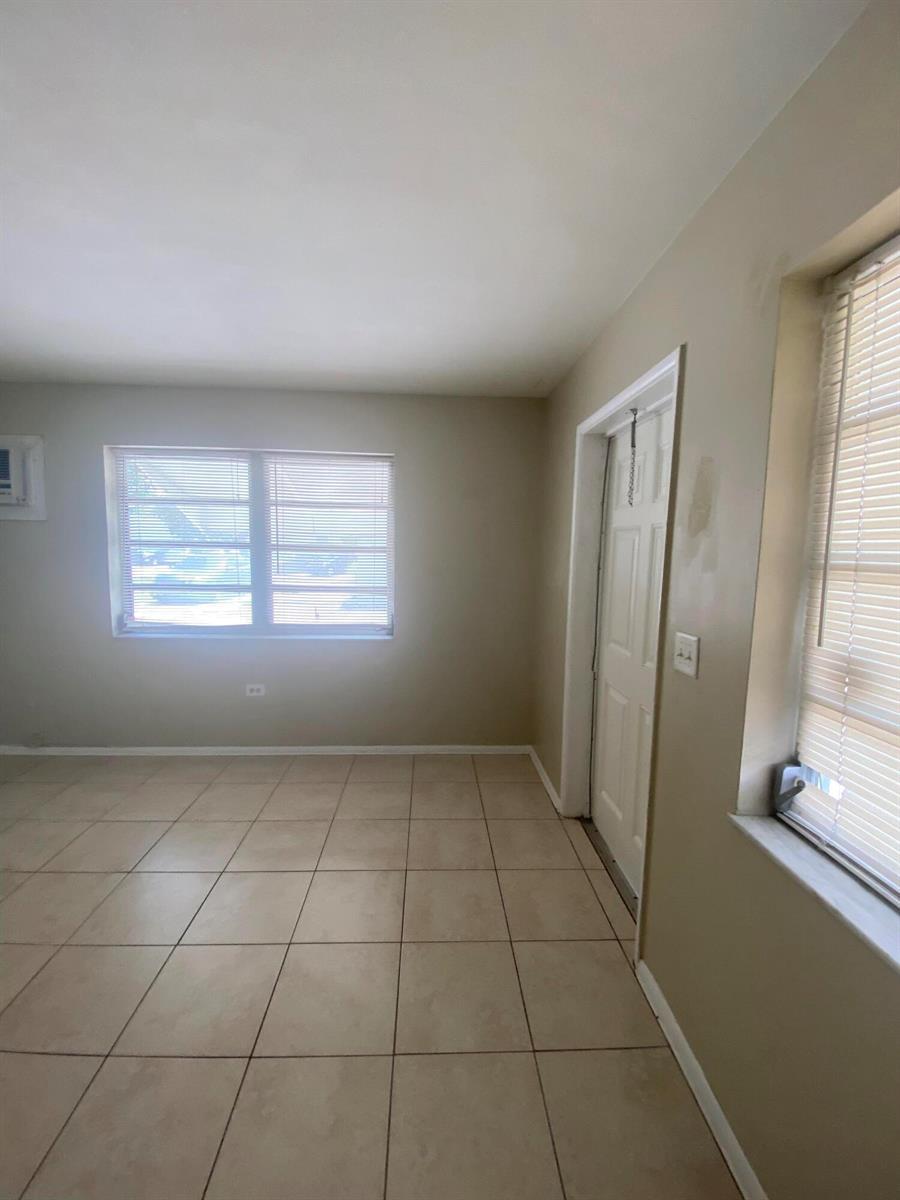 918 11TH Avenue N, FL 33460 photo 3