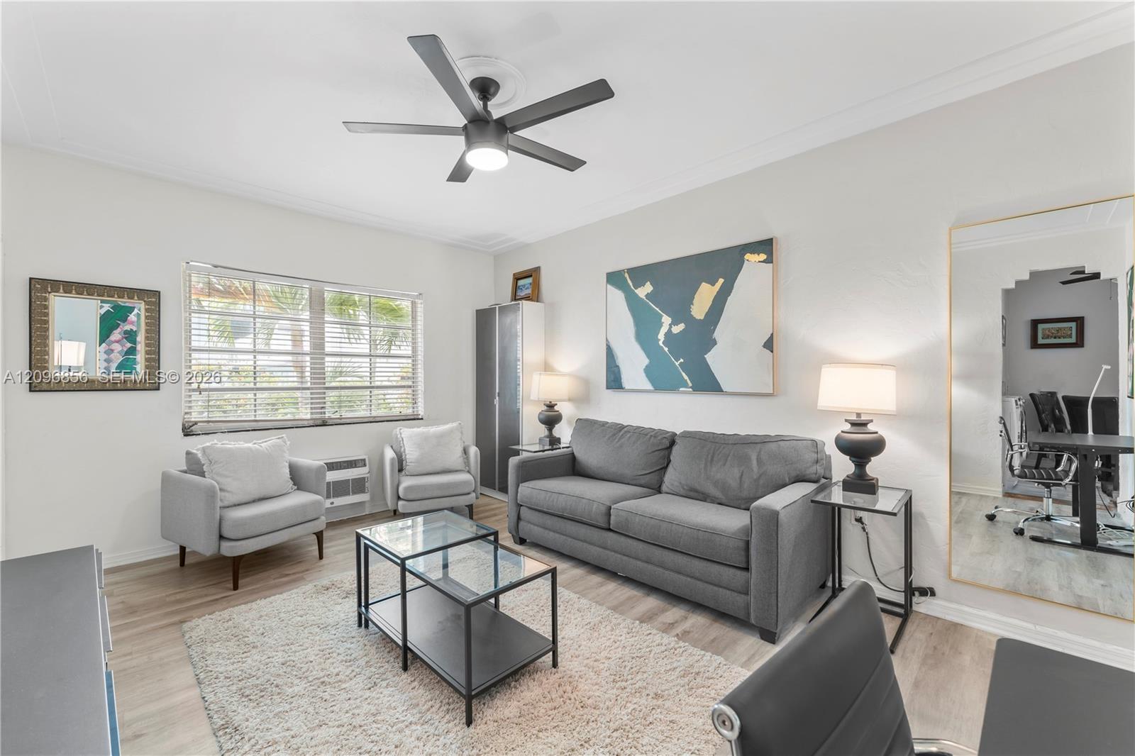 819 Meridian Ave # 5, Miami Beach FL 33139 photo 2